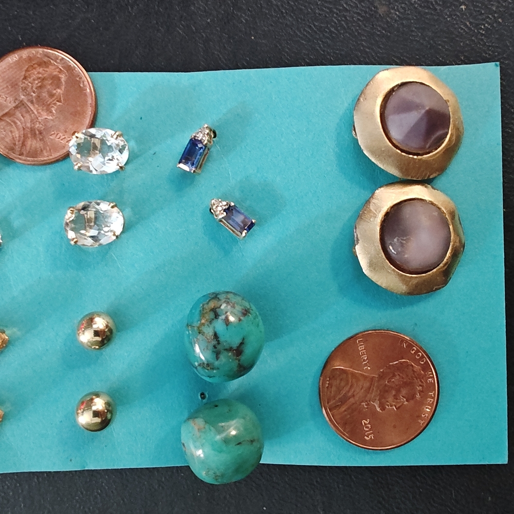 Lot Of 7 Pairs Stud Earrings